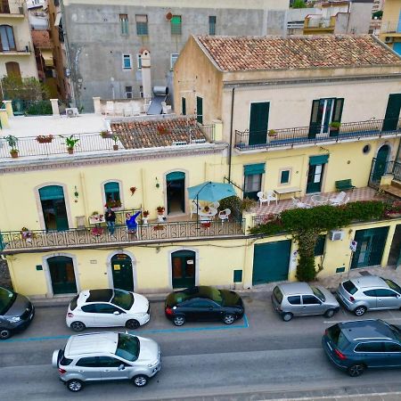 Hostel Beach House Giardini Naxos Exteriér fotografie
