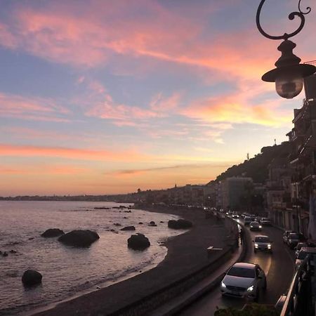 Hostel Beach House Giardini Naxos Exteriér fotografie