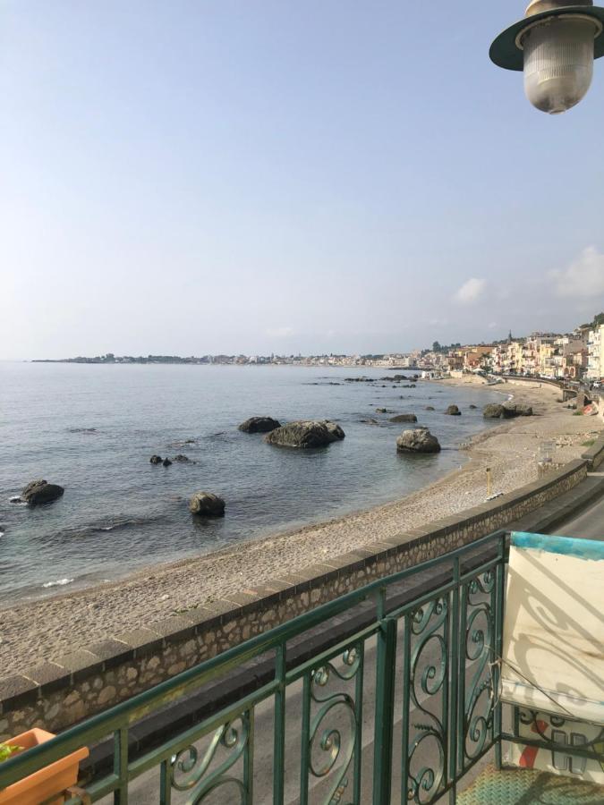 Hostel Beach House Giardini Naxos Exteriér fotografie