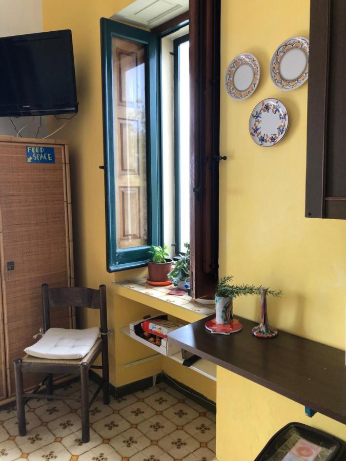 Hostel Beach House Giardini Naxos Exteriér fotografie